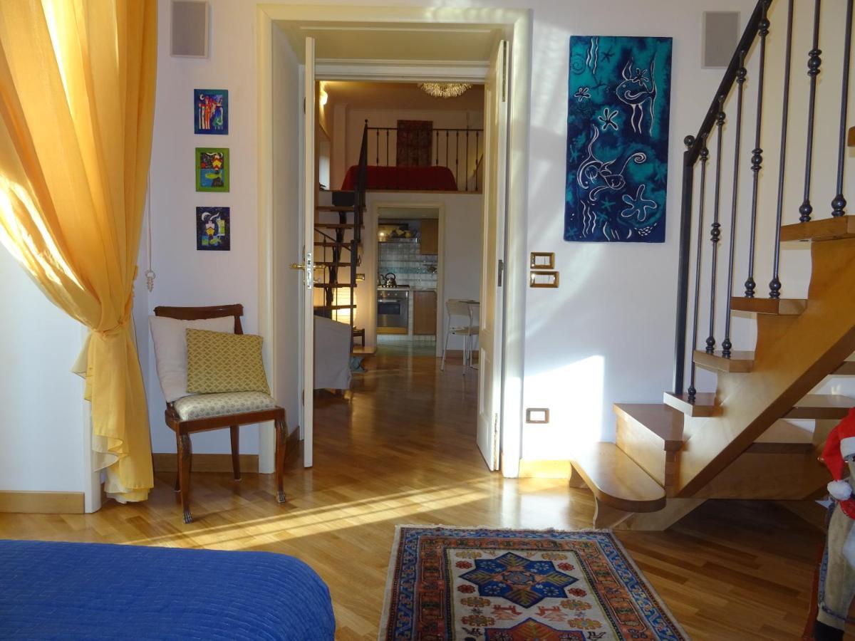 Mezzocannone Holiday House Nápoles Exterior foto